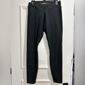 Pact organic cotton pocket black leggings size large